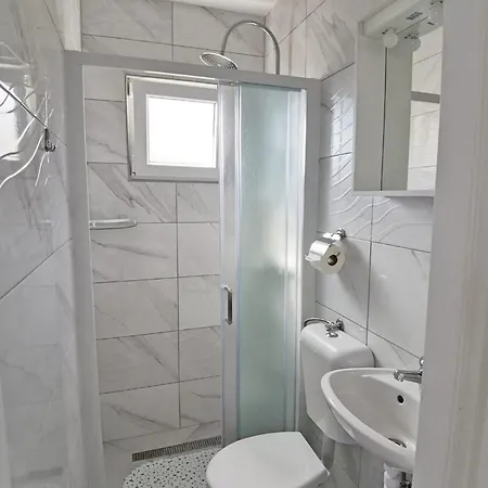 Apartment With A Parking Space - Porat, Makarska - 16289 *