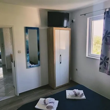With A Parking Space - Porat, Makarska - 16289 Apartment *